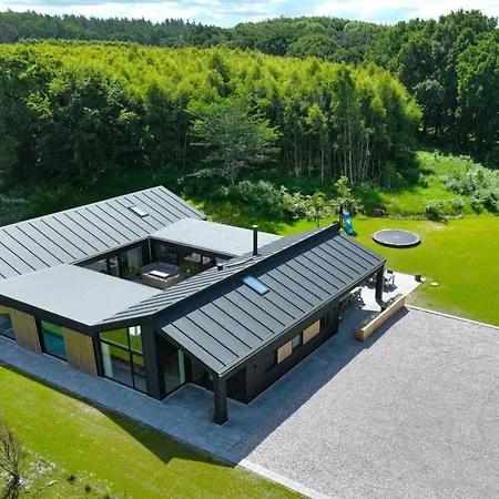 Aviana - 500m From The Sea By Interhome *